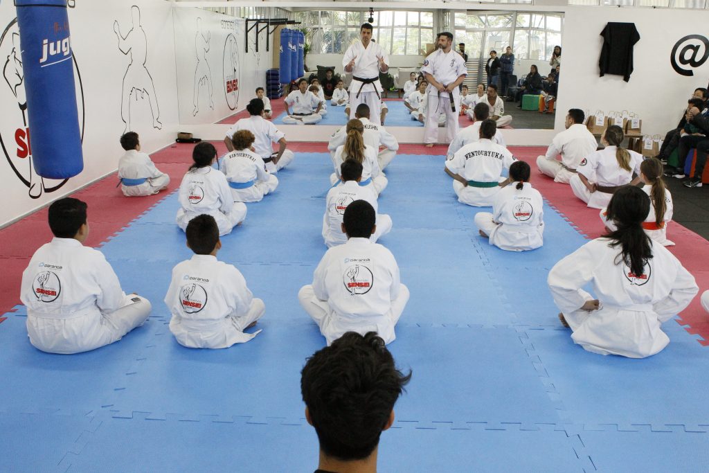 Projeto social Paranoá com alunos do instituto sensei dojo