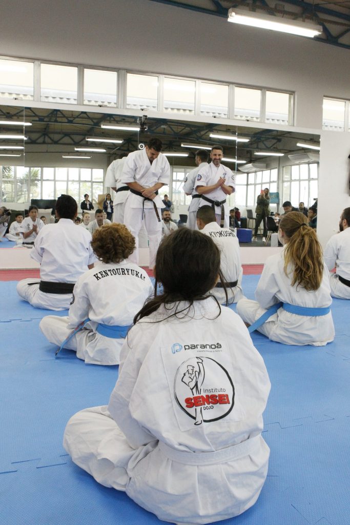 Projeto social Paranoá com alunos do instituto sensei dojo