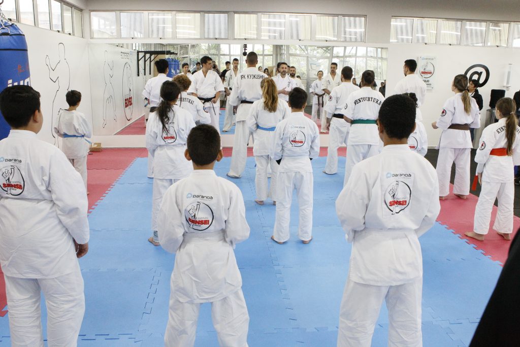 Projeto social Paranoá com alunos do instituto sensei dojo