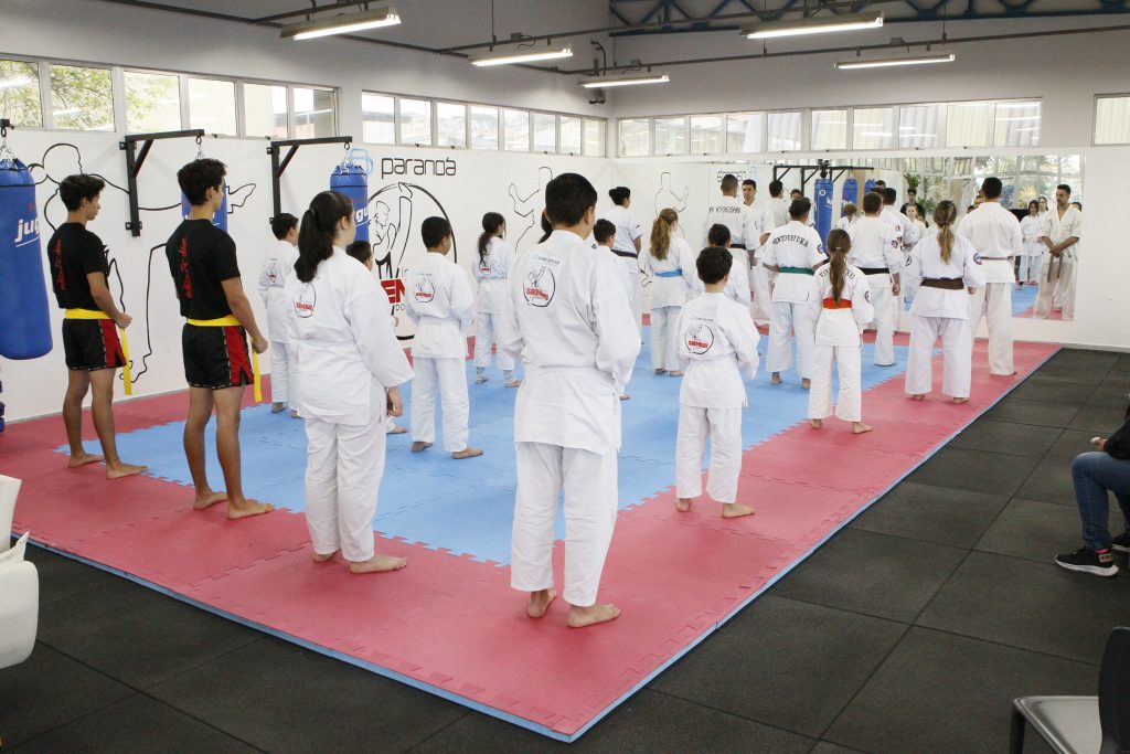 Projeto social Paranoá com alunos do instituto sensei dojo