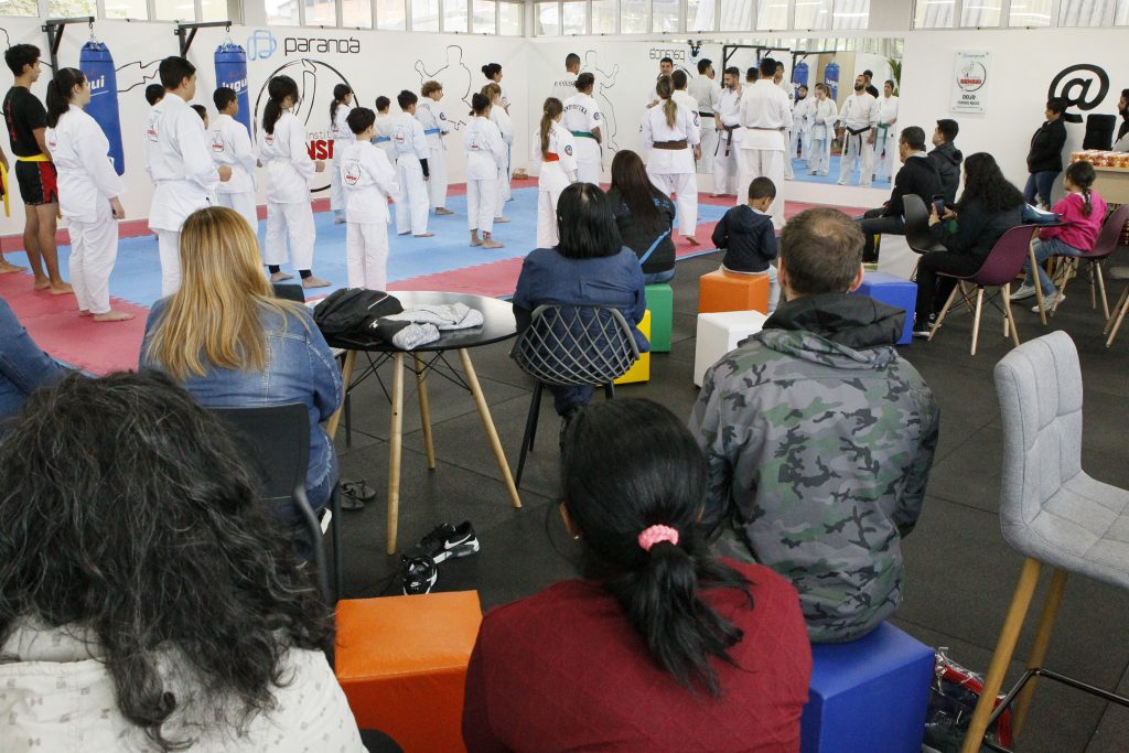 Projeto social Paranoá com alunos do instituto sensei dojo