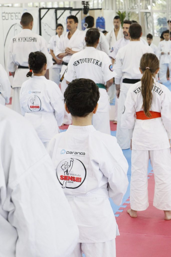 Projeto social Paranoá com alunos do instituto sensei dojo