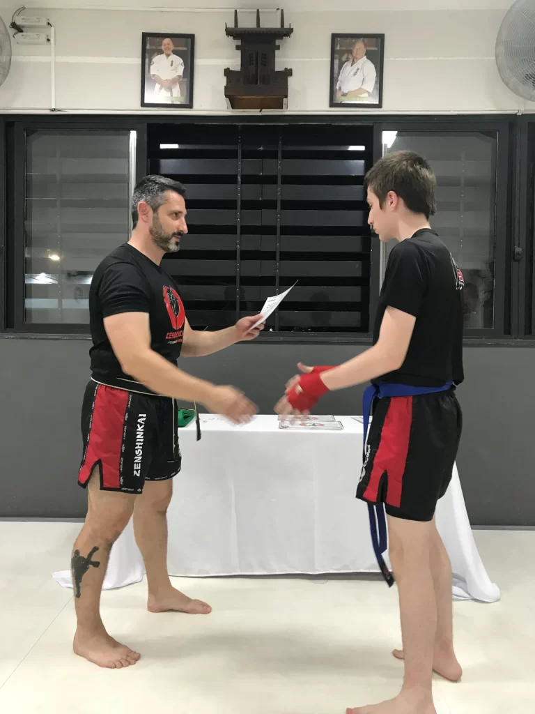 Graduacao de faixas do kickboxing do Sensei Dojo