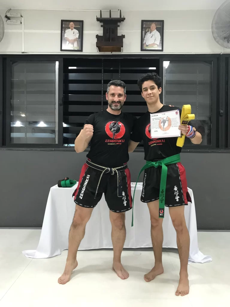 Graduacao de faixas do kickboxing do Sensei Dojo