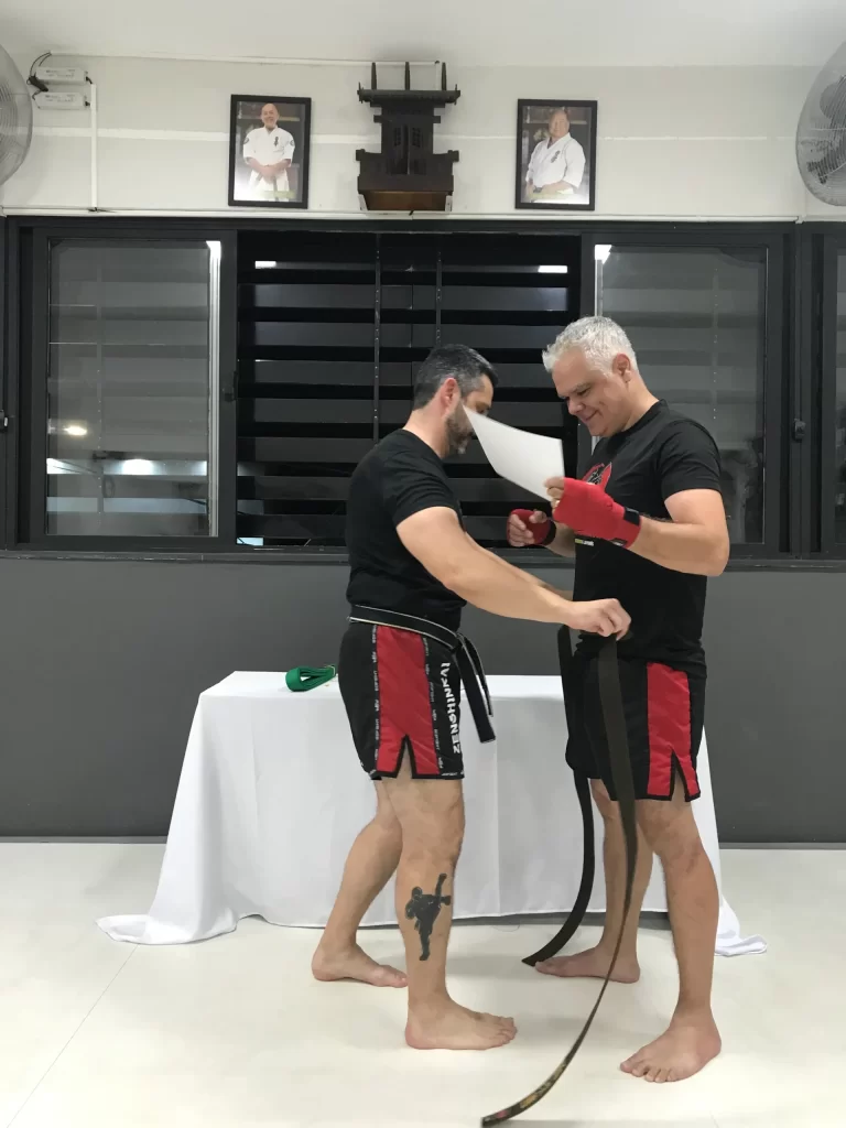 Graduacao de faixas do kickboxing do Sensei Dojo