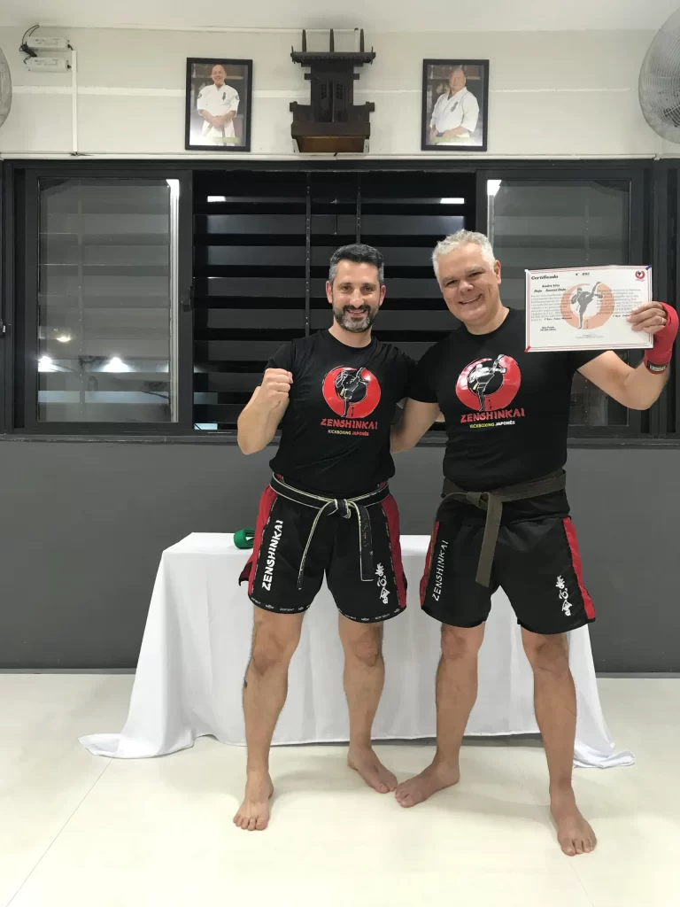 Graduacao de faixas do kickboxing do Sensei Dojo