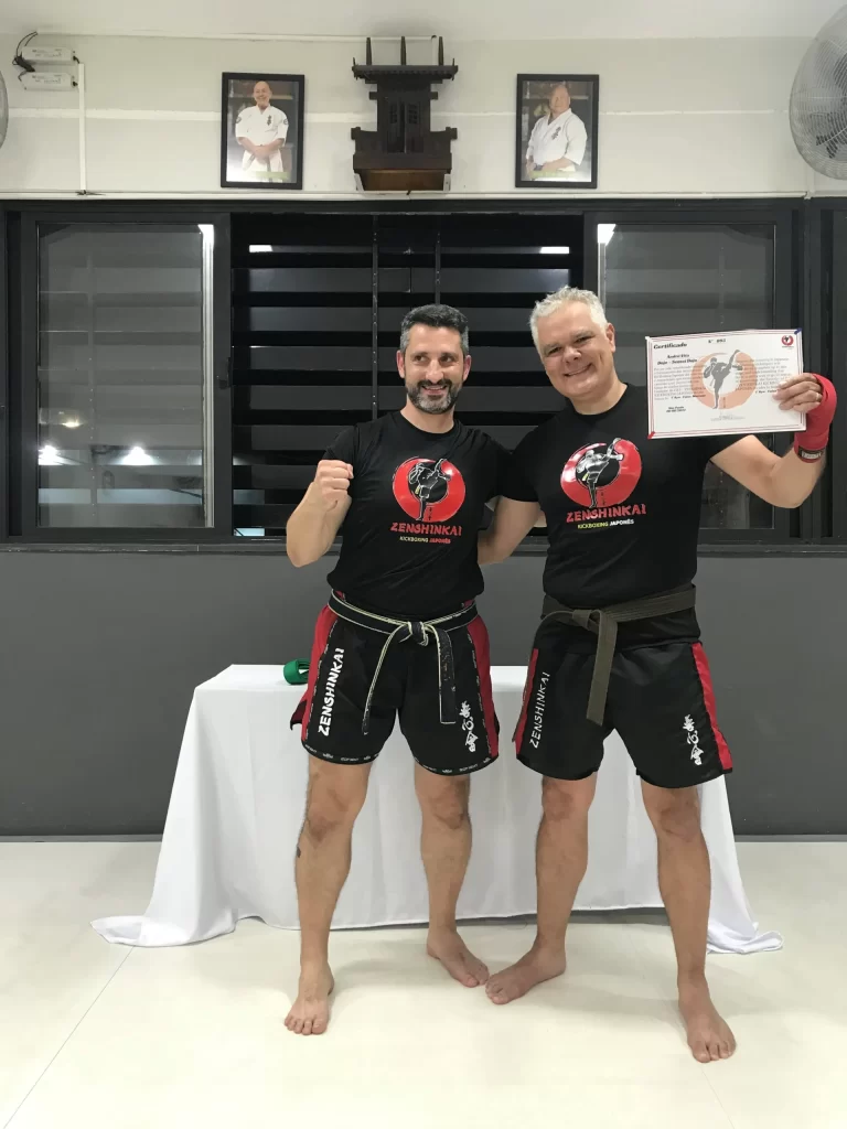 Graduacao de faixas do kickboxing do Sensei Dojo