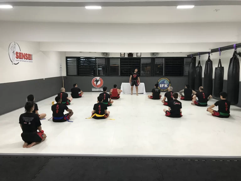 Graduacao de faixas do kickboxing do Sensei Dojo